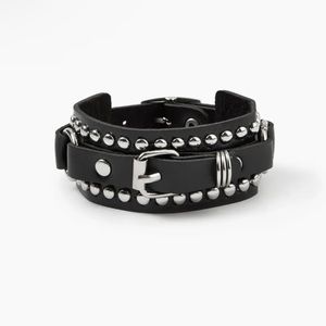 NWT Black Leather Silver Studded O-Ring Collar Choker